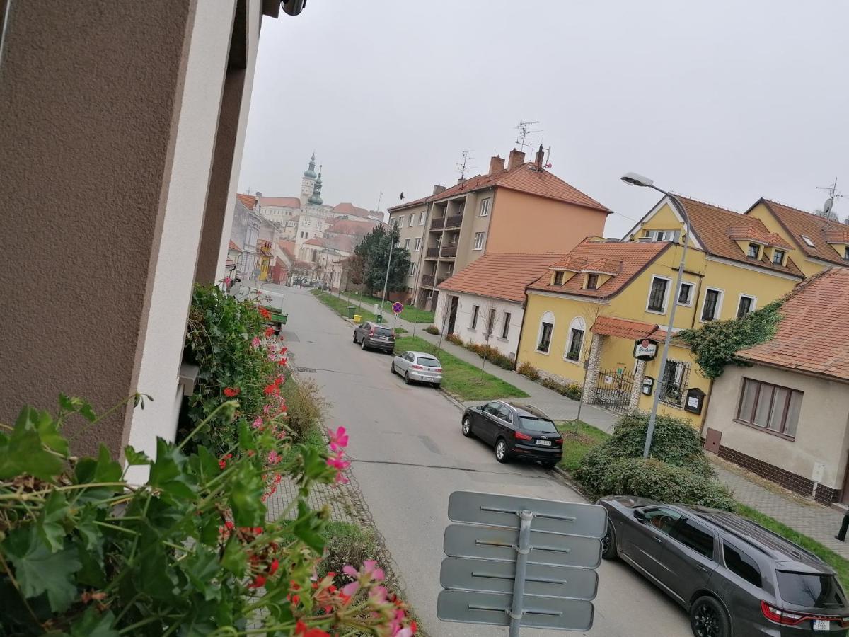 Ubytovani Na Spaciru Микулов Экстерьер фото